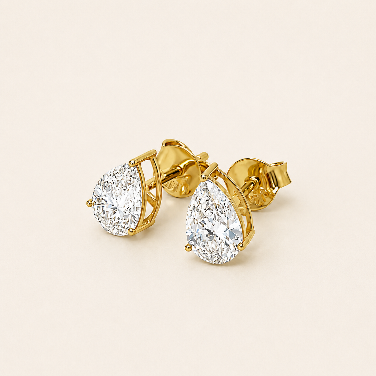 1,07 karat diamantøreringe - 14 kt. guld